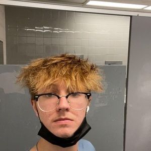 Meet your Posher, Wade